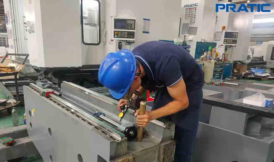 普拉迪設備的質量與保障，都離不開車間每位基層員工的付出。
